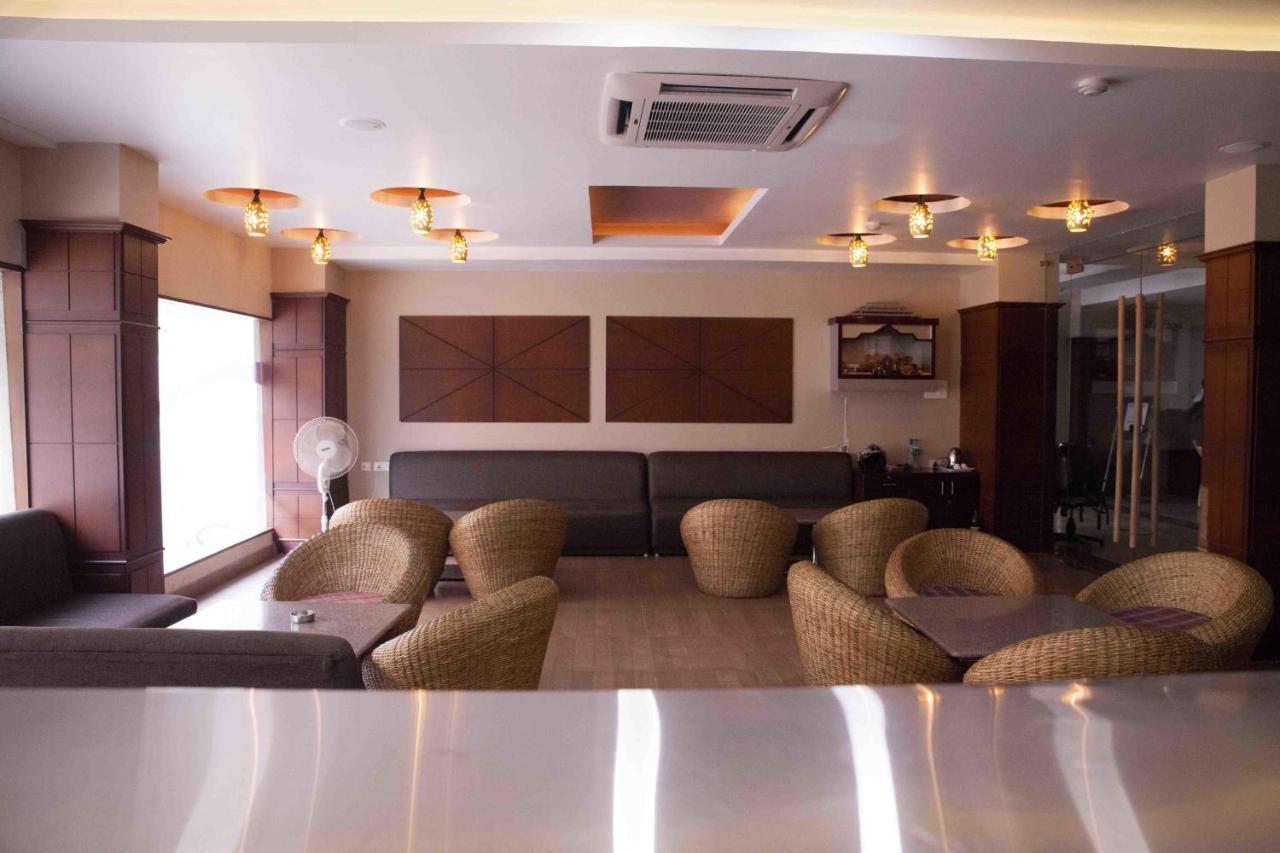Hotel Central Park Siliguri Exteriör bild