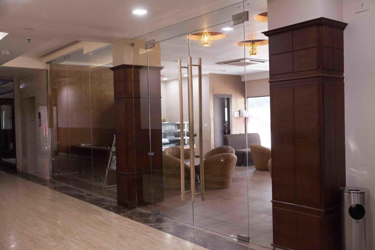 Hotel Central Park Siliguri Exteriör bild