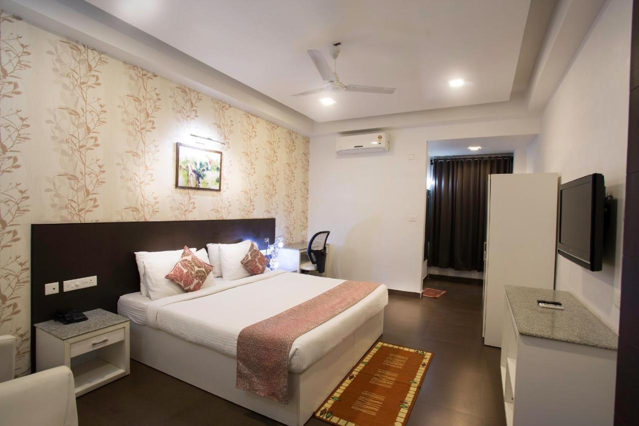 Hotel Central Park Siliguri Exteriör bild