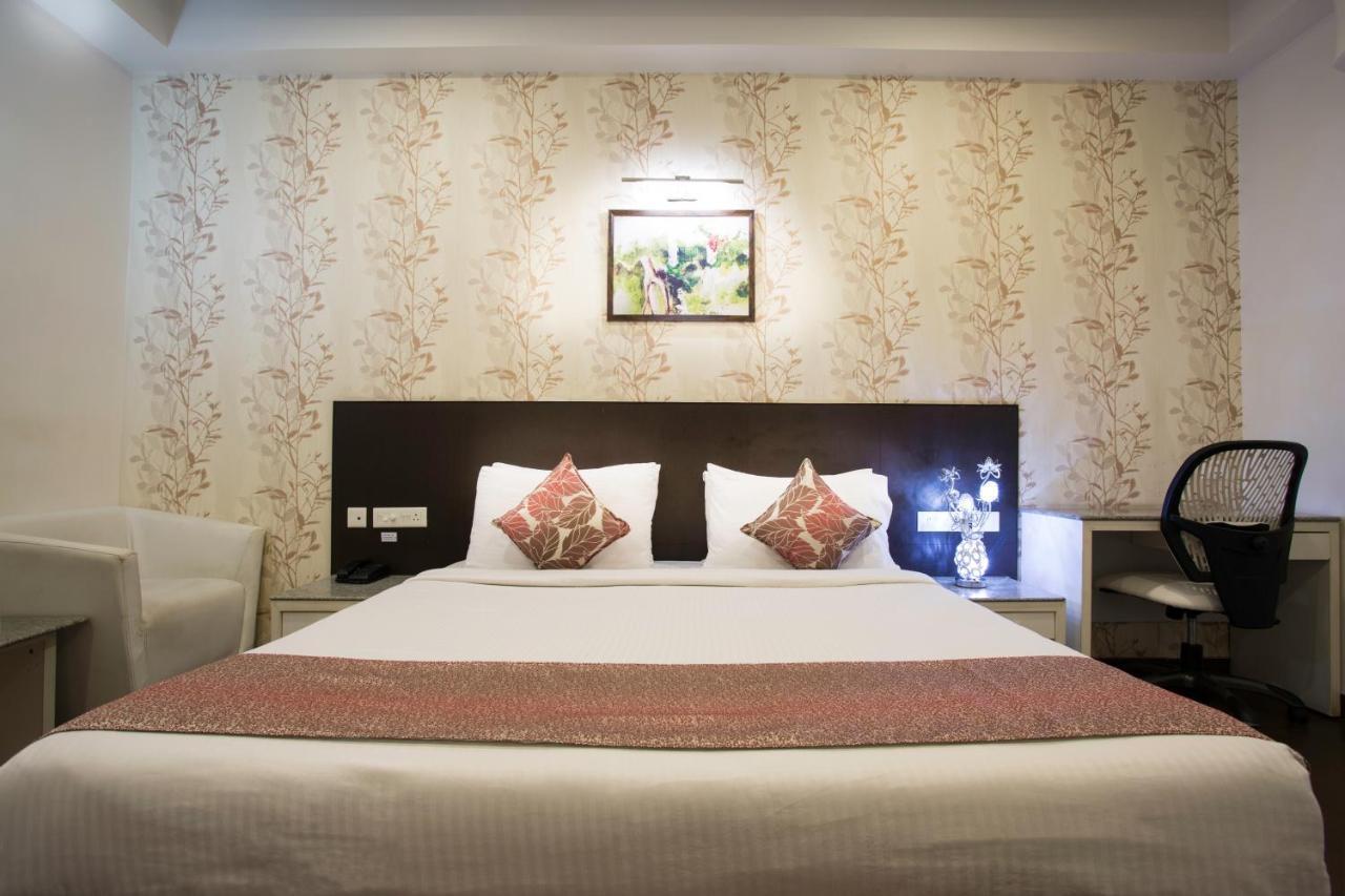 Hotel Central Park Siliguri Exteriör bild